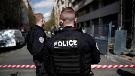 Un muerto y una herida grave en un tiroteo frente a un hospital de París