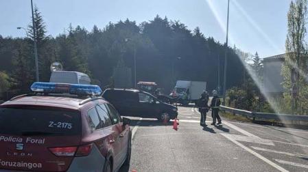 Tres heridos en un accidente en el cruce de Gulina
