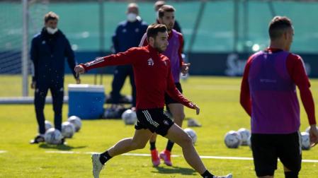 Clubes extranjeros siguen a Moncayola