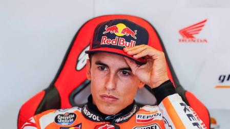 Marc Márquez, en su box, antes de la clasificación.