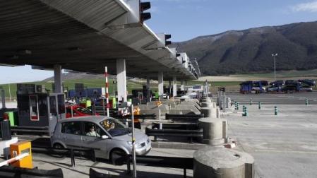 Peaje de Imárcoain, en la Autopista de Navarra. JOSÉ CARLOS CORDOVILLA