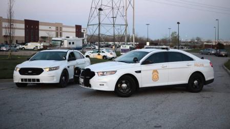 Al menos ocho muertos en un tiroteo en un almacén postal en Indianápolis