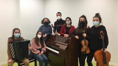 Alumnos del Conservatorio llevan a la calle el proyecto 'Music Truck'