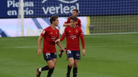 Imágenes del partido Osasuna-Valencia disputado en El Sadar.