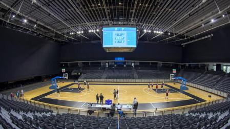 Basket Navarra se adapta a la cancha del pabellón Navarra Arena