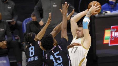 Sixers, Suns y Lakers vuelven a la senda del triunfo de la que se apartan los Jazz