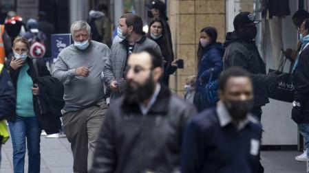 EE UU dice que la población vacunada puede ir sin mascarilla en exteriores