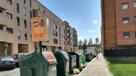 Un millón de euros para enseñar a utilizar el contenedor con tarjeta