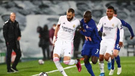 Benzema mantiene con vida al Real Madrid