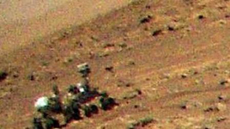 El rover Perseverance, captado desde el aire por el Ingenuity