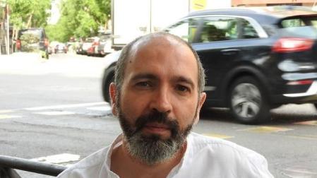 Montoya, autor de "Lo que te persigue": Tengo verdadera obsesión por crear historias