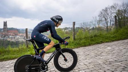 Thomas gana el Tour de Romandía en la contrarreloj, con Marc Soler cuarto