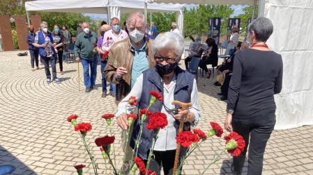 Homenaje a familiares de represaliados en el XIII aniversario del Parque de la Memoria de Sartaguda