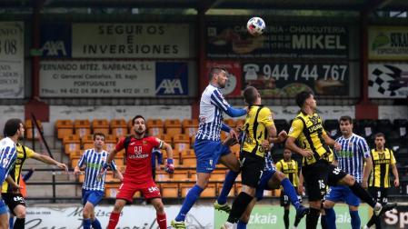 Otro salto mayúsculo del Izarra hacia la permanencia