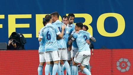 El Celta golea en La Cerámica en un duelo intenso