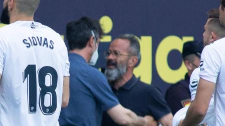 Cervera ve a Osasuna un espejo en el que le gusta mirarse
