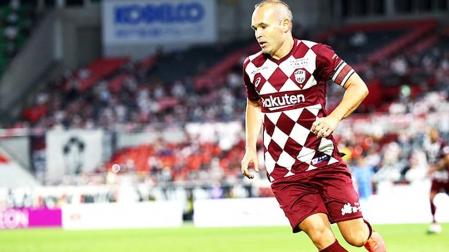 Un desgarro muscular aleja a Iniesta de los campos durante cuatro meses