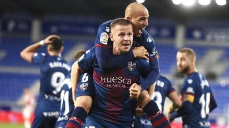 El Huesca sigue vivo