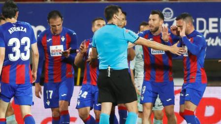 Empate que no sirve ni a unos ni a otros