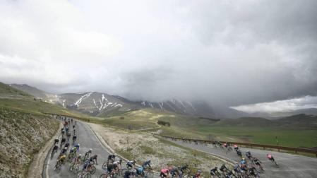Mäder le brinda el triunfo a Landa y Valter es nuevo líder