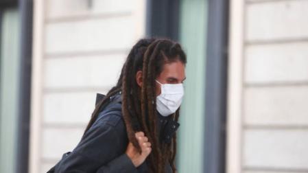El secretario de Organización de Podemos y diputado de Unidas Podemos en el Congreso, Alberto Rodríguez a su llegada a una sesión de control.