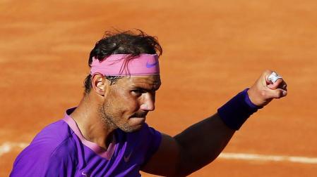 Nadal salva dos bolas de partido en contra y pasa a cuartos en Roma
