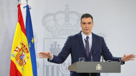 El presidente del Gobierno, Pedro Sánchez, interviene en una rueda de prensa tras la reunión del Consejo de Ministros en Moncloa.