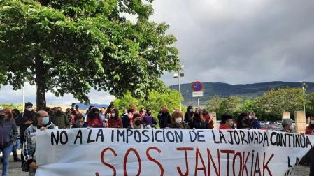 LAB, UGT y ELA advierten de los efectos de "imponer" la jornada continua para las trabajadoras de comedores escolares