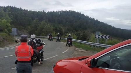 Cuatro heridos tras salirse de la vía en Esteríbar