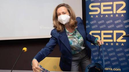 Calviño afirma en Navarra que el Gobierno no prevé un aumento de impuestos en este momento