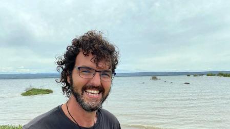 Los navarros Aritz Azparren y Joseba San Roque protagonizan este jueves a las 22:30 h. el programa de televisión 'Vascos por el Mundo', que se emite en ETB2 y viaja hasta la República de Uganda.