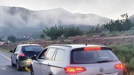 Denunciado por adelantar camiones por el carril de freno en la N-121-A