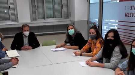 Estudian impulsar el conocimiento estadístico en centros educativos