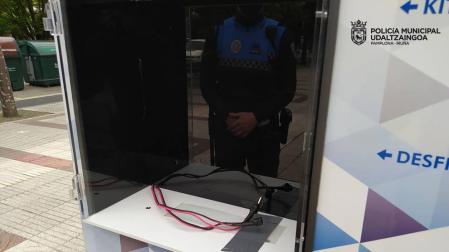 Desconocidos roban un desfibrilador de la calle en Pamplona