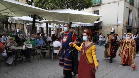 Olite recreó el sábado los fastos que siguieron a la feliz noticia del nacimiento de Carlos, el primer Príncipe de Viana, el 29 de mayo de 1421, justo seis siglos despúes. Comenzaba la novelesca historia del heredero que no reinó.