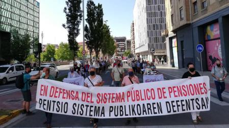 Manifestación en Pamplona en defensa del sistema público de pensiones