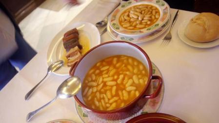 La mejor fabada del mundo se hace "amasando" las fabas