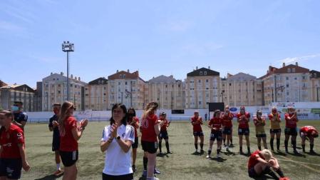 Galería de imágenes del partido que el equipo navarro ha disputado en Santa Cruz de Bezana con el objetivo de conseguir el ascenso a la Primera Iberdrola.