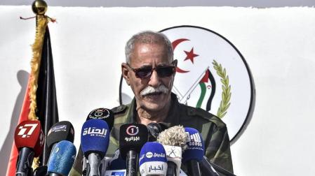 El líder del Polisario saldrá de España esta noche en un vuelo desde Noáin