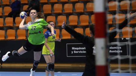 Galería de imágenes del primer partido de Anaitasuna femenino en la fase de ascenso a División de Honor Plata.