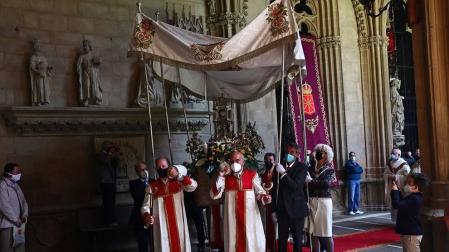Galería de fotos de la celebración del Corpus Christi, este año sin procesiones en las calles