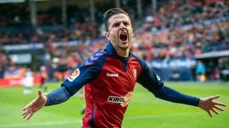 El futbolista Juan Villar, cuando jugaba en Osasuna.