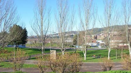 Parque de Bizkotxalde de Basauri, en el que trece jóvenes dieron una paliza a otro.