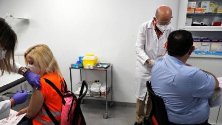 Sanidad notifica 3.504 nuevos casos, 73 muertes y la incidencia baja a 113