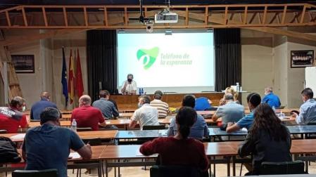Policías forales se forman en la prevención de conductas suicidas