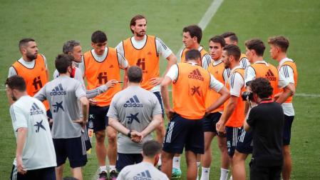 Entrenamiento de la selección española de fútbol antes de que se conociera el positivo por coronavirus de Busquets y Diego Llorente.