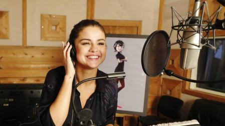 SELENA GÓMEZ BUSCA TRANSMITIR MENSAJE DE ACEPTACIÓN EN "HOTEL TRANSYLVANIA 2"