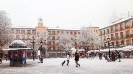 La borrasca Filomena que está afectando estos días a la Península, Canarias y Ceuta, ha activado este jueves las alertas en toda España, excepto en Melilla, y en la mitad del país hay aviso naranja por nevadas, lluvia intensa y temperaturas de hasta -12 grados.