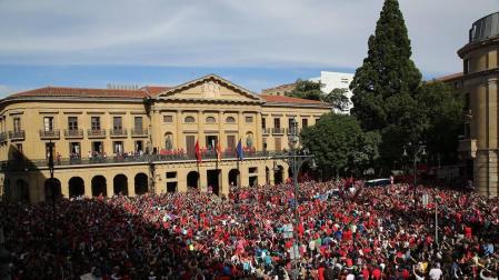 Las autoridades recibieron al club rojillo tras el ascenso a Primera División