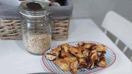 Imagen de la hoja de hojaldre con crema de chocolate